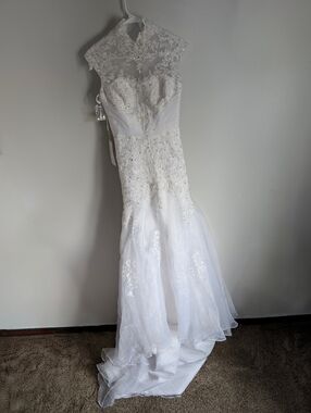 Lace Appliqué Mermaid Wedding Dress in White